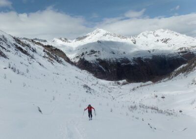 Montée à la Capanna Cristallina, 2570 m, depuis Bosco di Ossasco