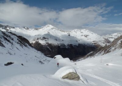 Montée à la Capanna Cristallina, 2570 m, depuis Bosco di Ossasco