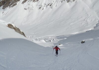 Montée à la Capanna Cristallina, 2570 m, depuis Bosco di Ossasco