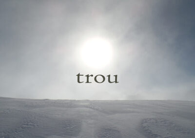 C trou blanc 2/3